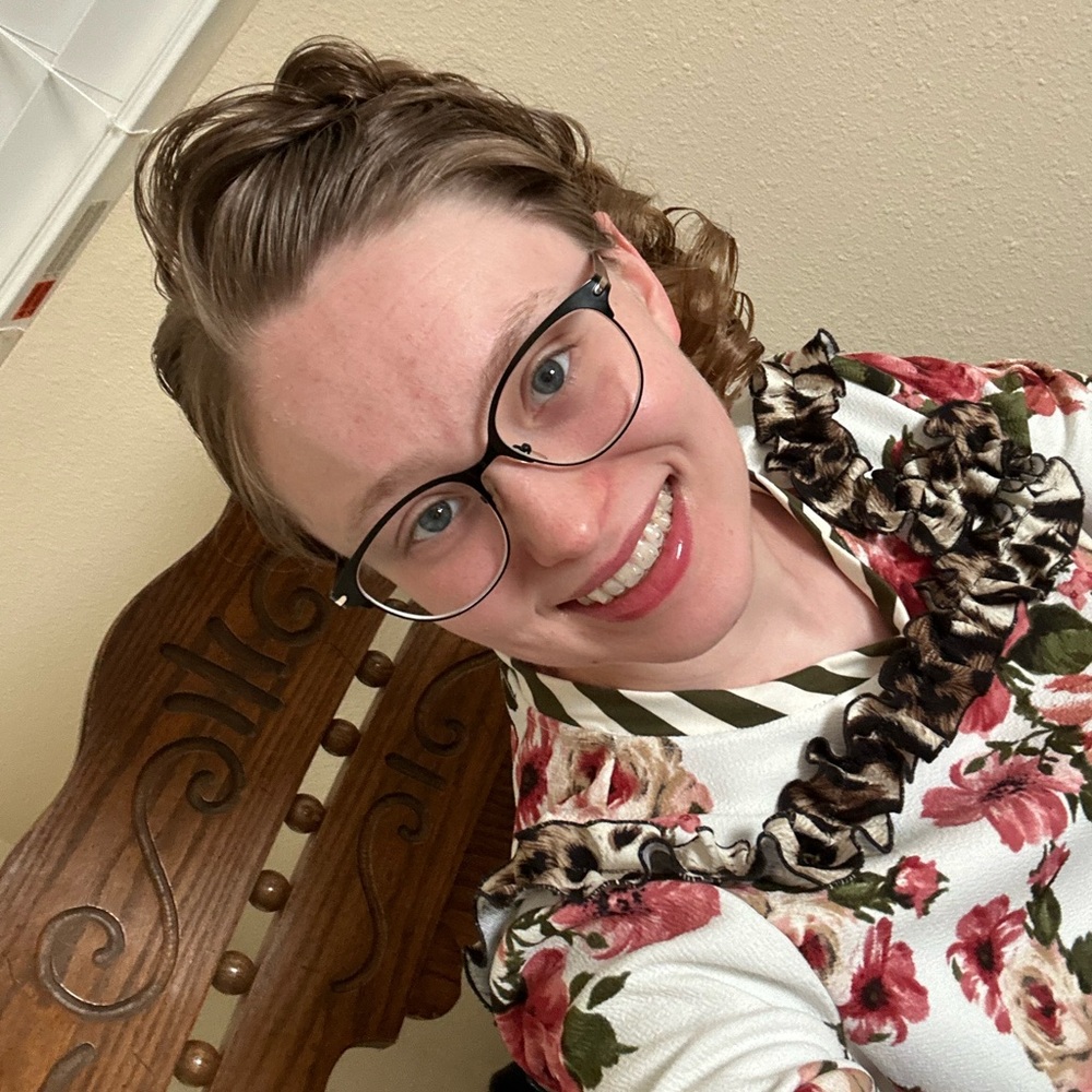 Meet your Posher, Alyssa